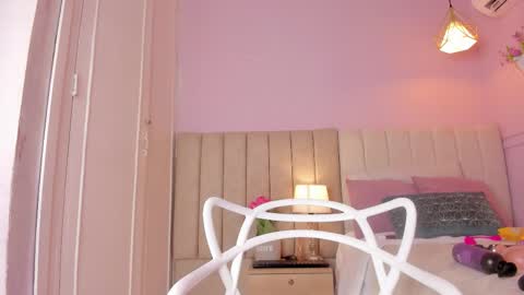 Snapshot of _karol_18 chatting on 10-21-25, 06:52 karol online show from 10-21-25, 06:52