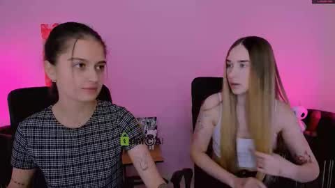 _kellykitten_ online show from 12-14-25, 09:36