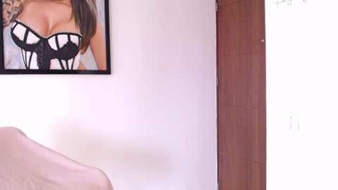 Snapshot of _kerryleen chatting on 06-26-26, 05:28 Dani online show from 06-26-26, 05:28