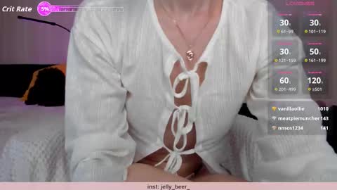 Snapshot of _kiki_pie chatting on 11-08-25, 11:32 Kiara 0100 - 0700 UTC almost every day online show from 11-08-25, 11:32