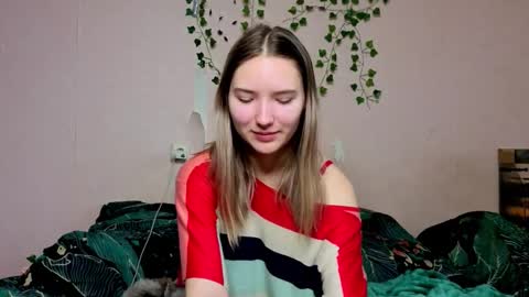 _kikiclark_ online show from 12-20-25, 09:38