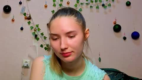 _kikiclark_ online show from 02-15-26, 08:49