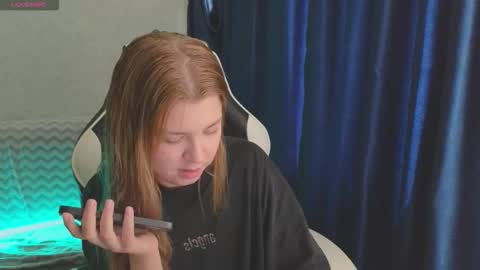 Molly   Emily online show from 09-18-25, 09:55