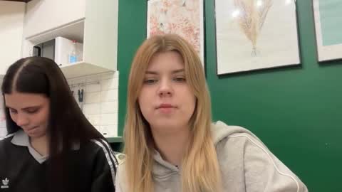 Molly   Emily online show from 03-16-26, 09:30