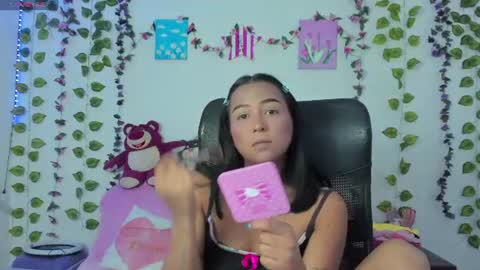 Stefany online show from 06-19-26, 01:43