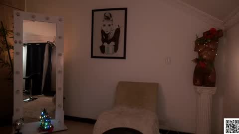 Snapshot of _lady_di chatting on 12-13-24, 03:38 Not on OF Some stuff for sale online show from 12-13-24, 03:38