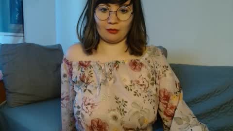 Snapshot of _lalilu_ chatting on 12-09-24, 10:54 _lalilu_ online show from 12-09-24, 10:54