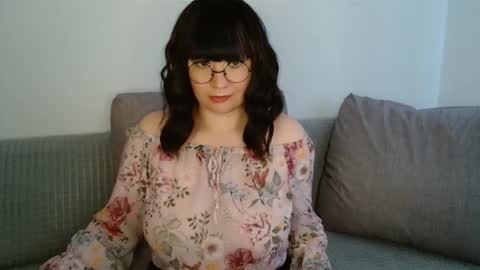 Snapshot of _lalilu_ chatting on 10-25-25, 01:40 _lalilu_ online show from 10-25-25, 01:40