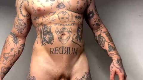 Snapshot of _layne chatting on 12-04-24, 02:42 Layne online show from 12-04-24, 02:42