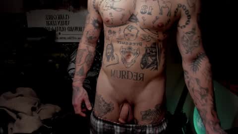 Snapshot of _layne chatting on 02-01-25, 12:07 Layne online show from 02-01-25, 12:07