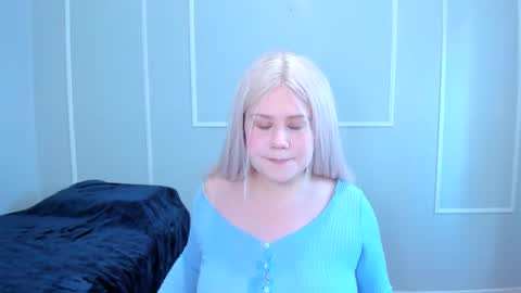 Snapshot of _leana_oo chatting on 10-03-25, 03:53 leana online show from 10-03-25, 03:53