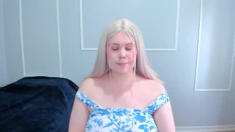 Snapshot of _leana_oo chatting on 10-23-25, 06:39 leana online show from 10-23-25, 06:39