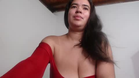 Snapshot of _leslie chatting on 03-20-26, 10:36 Leslie online show from 03-20-26, 10:36