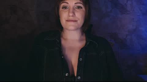 Snapshot of _letty_ chatting on 02-28-25, 03:15 Letty online show from 02-28-25, 03:15