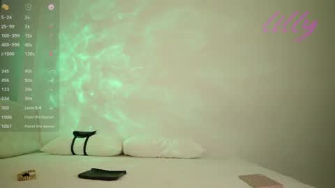 _lillilly_ online show from 06-22-26, 04:42
