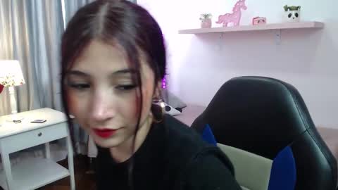   linrose   online show from 03-12-26, 08:26