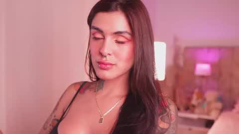 Lissana online show from 11-20-25, 11:04