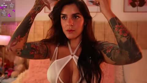 Lissana online show from 01-17-26, 01:10