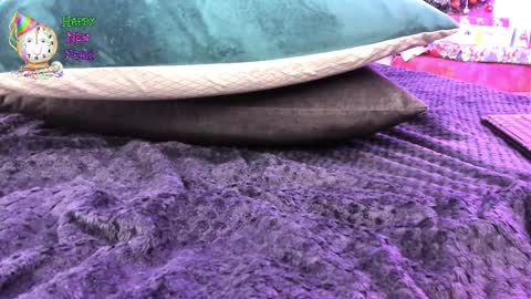 Snapshot of _little_ivy chatting on 01-07-25, 10:19 Ivy 3 online show from 01-07-25, 10:19