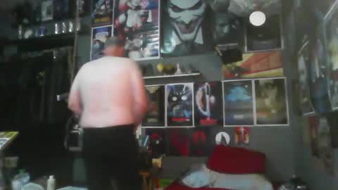 That guy online show from 09-16-25, 03:57