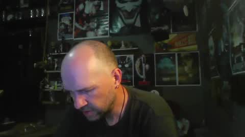 Snapshot of _longfellow chatting on 10-04-25, 07:23 That guy online show from 10-04-25, 07:23