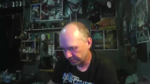 Snapshot of _longfellow chatting on 10-28-25, 07:05 That guy online show from 10-28-25, 07:05