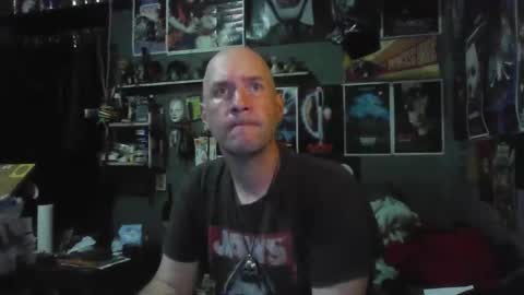 Snapshot of _longfellow chatting on 01-06-26, 06:33 That guy online show from 01-06-26, 06:33