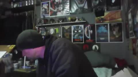 Snapshot of _longfellow chatting on 01-13-26, 04:29 That guy online show from 01-13-26, 04:29