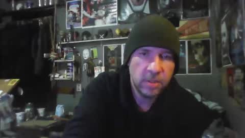 Snapshot of _longfellow chatting on 01-14-26, 08:58 That guy online show from 01-14-26, 08:58