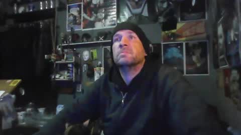 Snapshot of _longfellow chatting on 01-17-26, 01:43 That guy online show from 01-17-26, 01:43