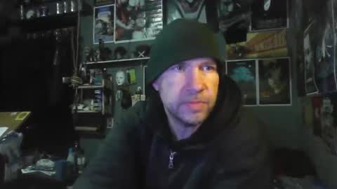 Snapshot of _longfellow chatting on 02-01-26, 04:05 That guy online show from 02-01-26, 04:05