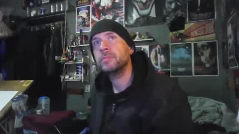 Snapshot of _longfellow chatting on 02-09-26, 05:06 That guy online show from 02-09-26, 05:06