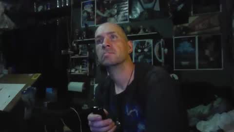 Snapshot of _longfellow chatting on 02-11-26, 07:35 That guy online show from 02-11-26, 07:35