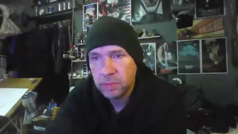 Snapshot of _longfellow chatting on 02-14-26, 05:21 That guy online show from 02-14-26, 05:21