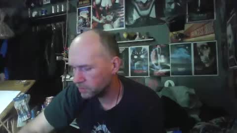 Snapshot of _longfellow chatting on 02-17-26, 09:43 That guy online show from 02-17-26, 09:43