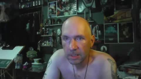 Snapshot of _longfellow chatting on 06-26-26, 05:28 That guy online show from 06-26-26, 05:28