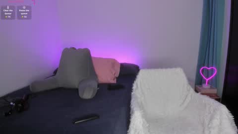 Snapshot of _lucianapalmer chatting on 11-08-25, 09:35 online show from 11-08-25, 09:35