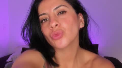 Snapshot of _lucianapalmer chatting on 11-25-25, 01:49 online show from 11-25-25, 01:49