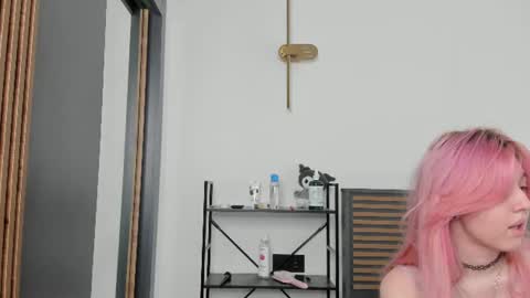 Snapshot of _lucystars chatting on 07-12-26, 12:18 _lucystars online show from 07-12-26, 12:18