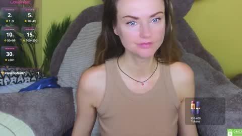 Snapshot of _lullaby_ chatting on 01-29-25, 07:00 Lullaby online show from 01-29-25, 07:00