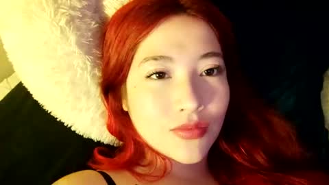 Snapshot of _lunaa__ chatting on 12-27-24, 12:29 _lunaa__ online show from 12-27-24, 12:29