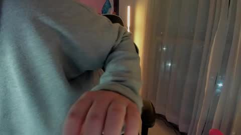 Snapshot of _lunaa__ chatting on 01-15-25, 03:22 _lunaa__ online show from 01-15-25, 03:22