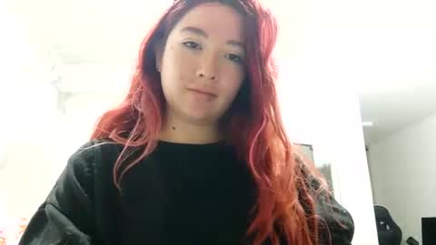 Snapshot of _lunaa__ chatting on 02-28-25, 02:09 _lunaa__ online show from 02-28-25, 02:09