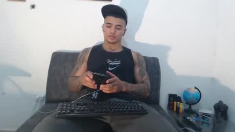 Snapshot of _luxury_23 chatting on 12-19-24, 03:30 STIVEN online show from 12-19-24, 03:30