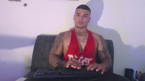 Snapshot of _luxury_23 chatting on 03-04-25, 05:42 STIVEN online show from 03-04-25, 05:42