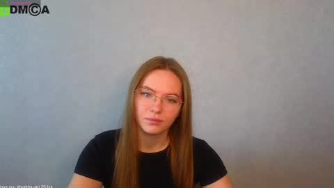 Snapshot of _lysafeta_ chatting on 02-19-25, 06:22 Welcome guys Pleasure to see you all here My name is Lysafeta and MichaelaTip menu is active Private is open online show from 02-19-25, 06:22