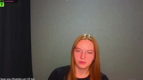 Snapshot of _lysafeta_ chatting on 09-18-25, 04:31 Welcome guys Pleasure to see you all here My name is Lysafeta and MichaelaTip menu is active Private is open online show from 09-18-25, 04:31