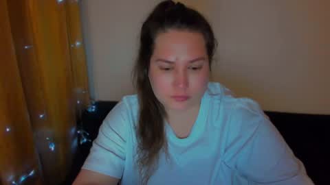 Snapshot of _madalexa_ chatting on 12-19-24, 10:10 Alexa online show from 12-19-24, 10:10