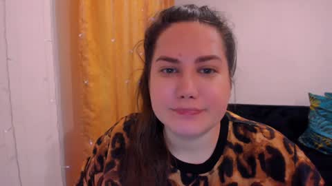 Snapshot of _madalexa_ chatting on 02-05-25, 02:05 Alexa online show from 02-05-25, 02:05
