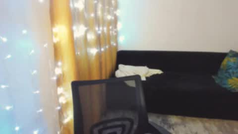 Snapshot of _madalexa_ chatting on 09-09-25, 09:03 Alexa online show from 09-09-25, 09:03